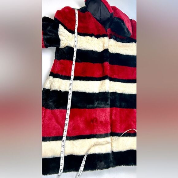 Alice + Olivia Kinsley Oversized Stripe Faux Fur Coat - Picture 12 of 13